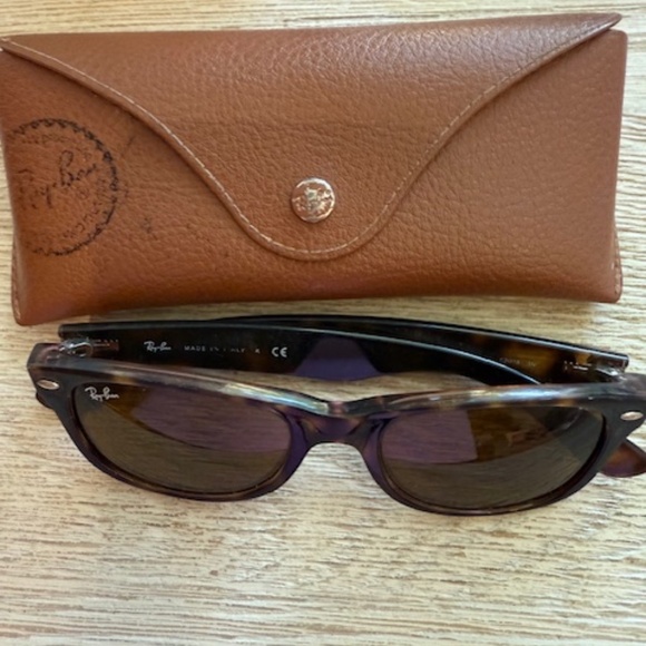 Pre-loved Ray Ban New Style Wayfarers in Brown Tortoise Shell with Brown Lenses - Picture 1 of 6